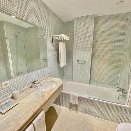 카미노 레알 호텔 Dueñas