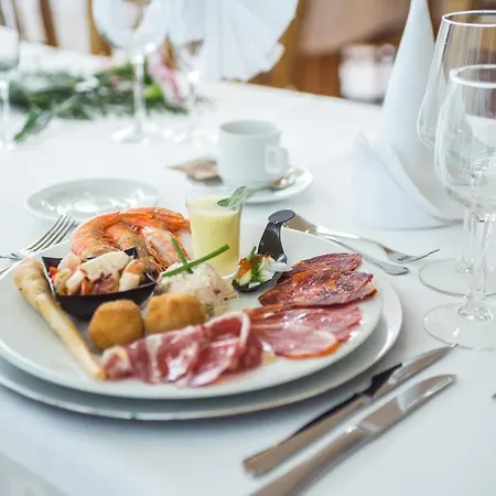 Hotel Camino Real Dueñas