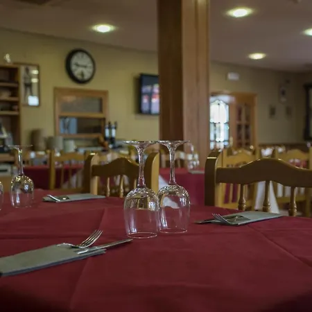 카미노 레알 호텔 Dueñas