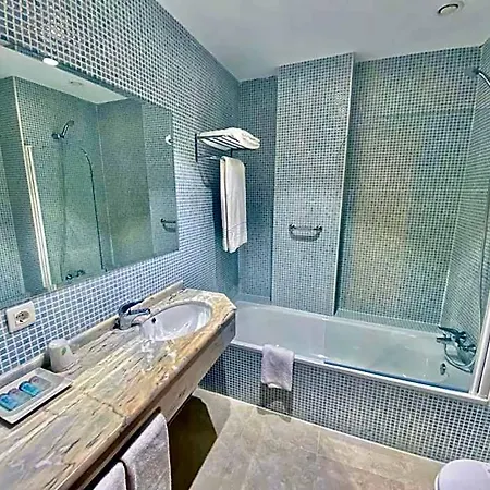 Camino Real Hotel