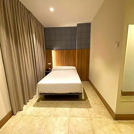 Camino Real Hotel 3*