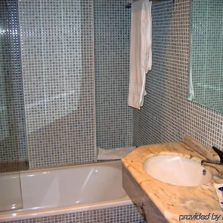 호텔 카미노 레알 3*