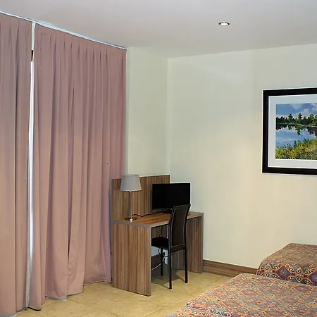 호텔 카미노 레알 3*