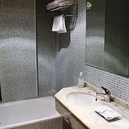 Camino Real 3* Dueñas