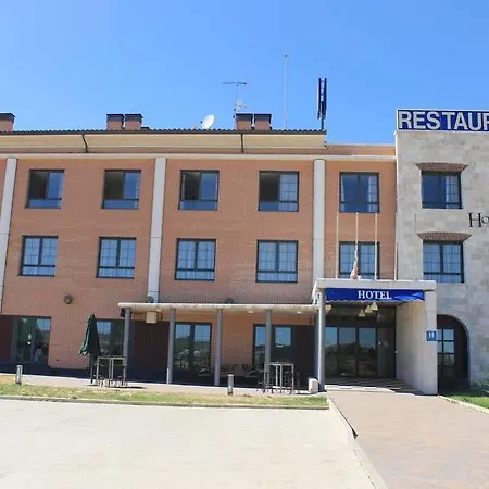 Camino Real Hotel 3*