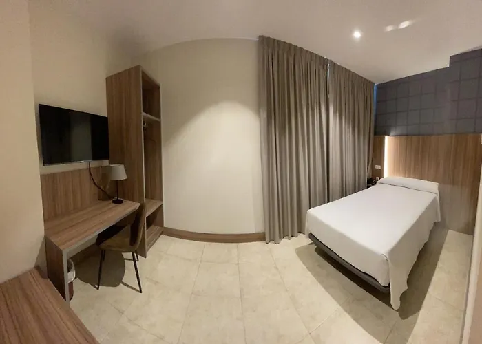 卡米诺里尔酒店 Dueñas