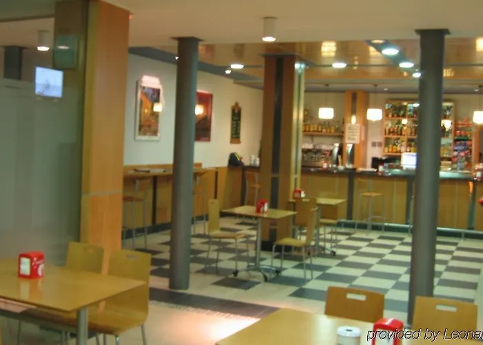 卡米诺里尔酒店 Dueñas